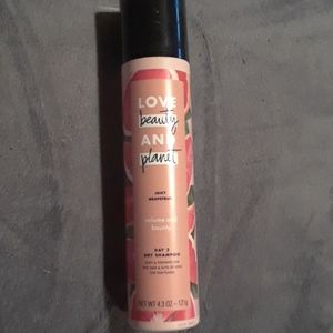 Love beauty & planet dry shampoo